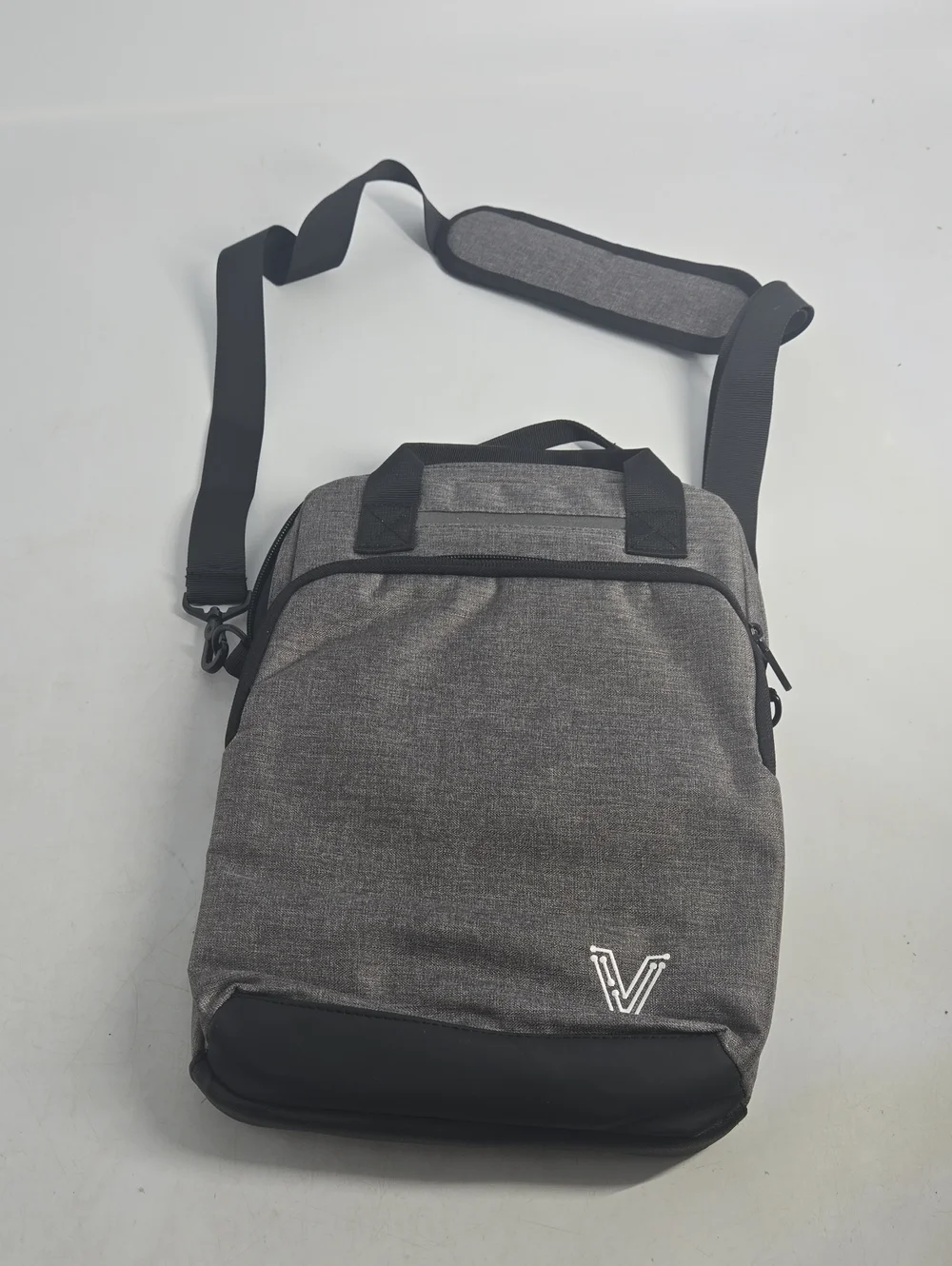 NEW Vivacity Tech Guardian Vertial Sleeve w/Pouch for Tablets